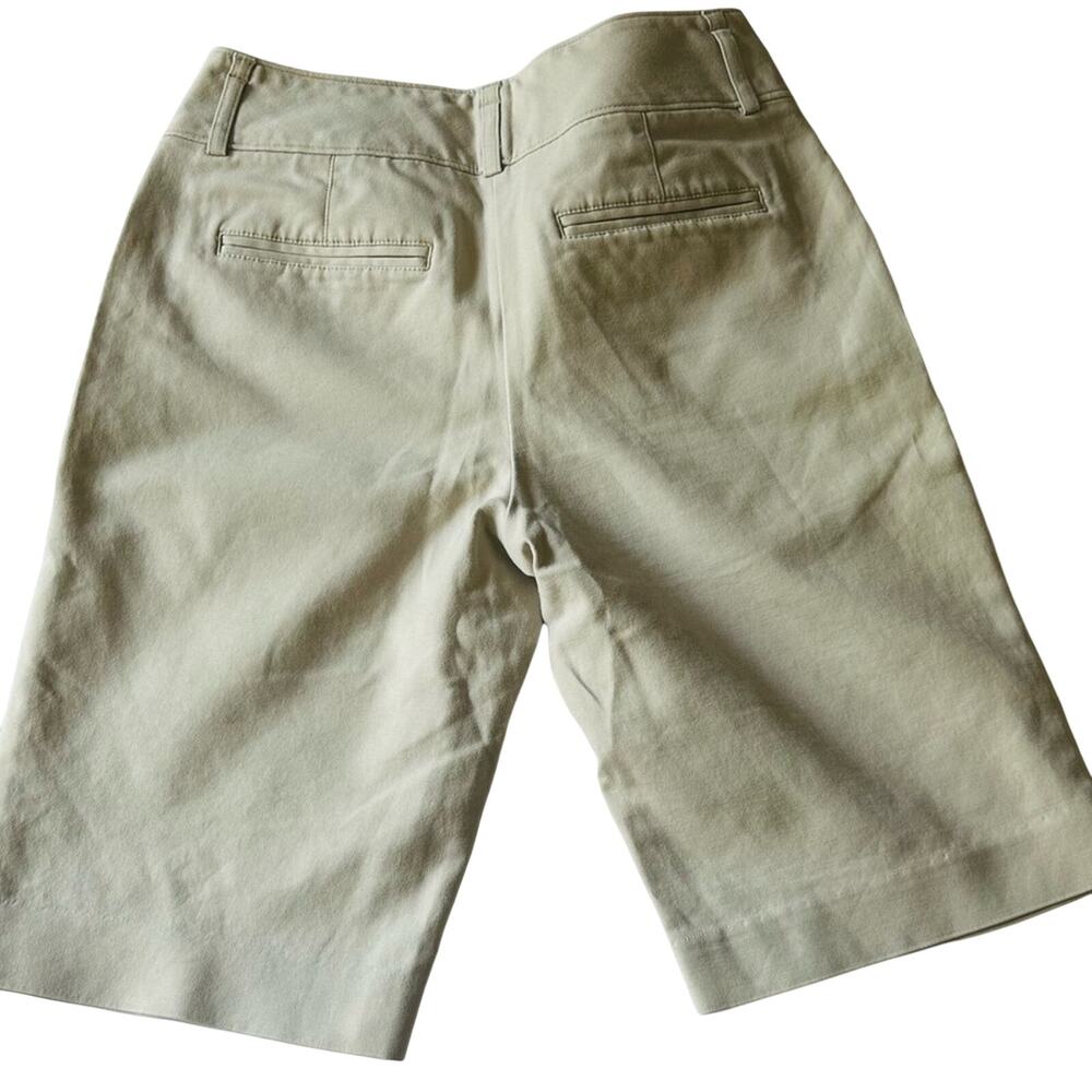 Women's Dana Buchman Khaki Bermuda Shorts Size 4 - Picture 3 of 3
